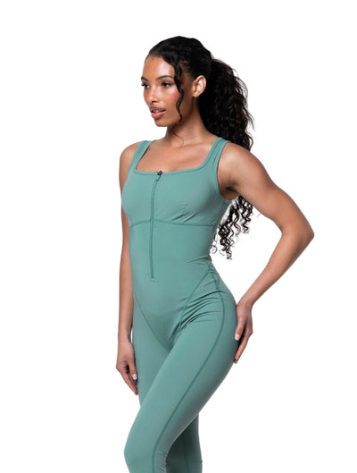 Front Closure Suit - Unrestricted Movement & Enhanced Comfort